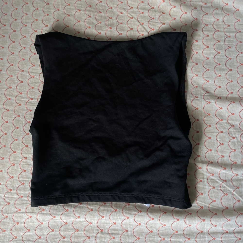 Black Sleeveless Women's Top